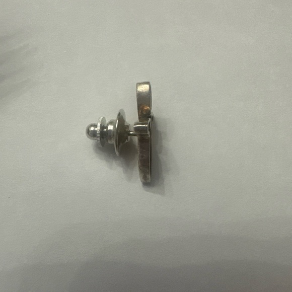 Andy Lakey Pin brooch - Picture 4 of 9